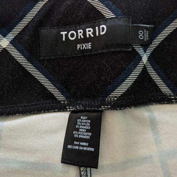 TORRID Pixie Black Plaid Leggings size 00 Plus - Picture 3 of 4